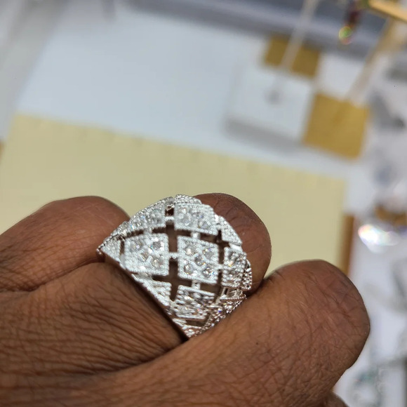 Silver Plated Lattice Ring w/ Tiny Rhinestones / Size 5 - Picture 3 of 3